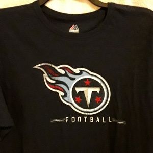 NWT NFL TITANS TSHIRT XL